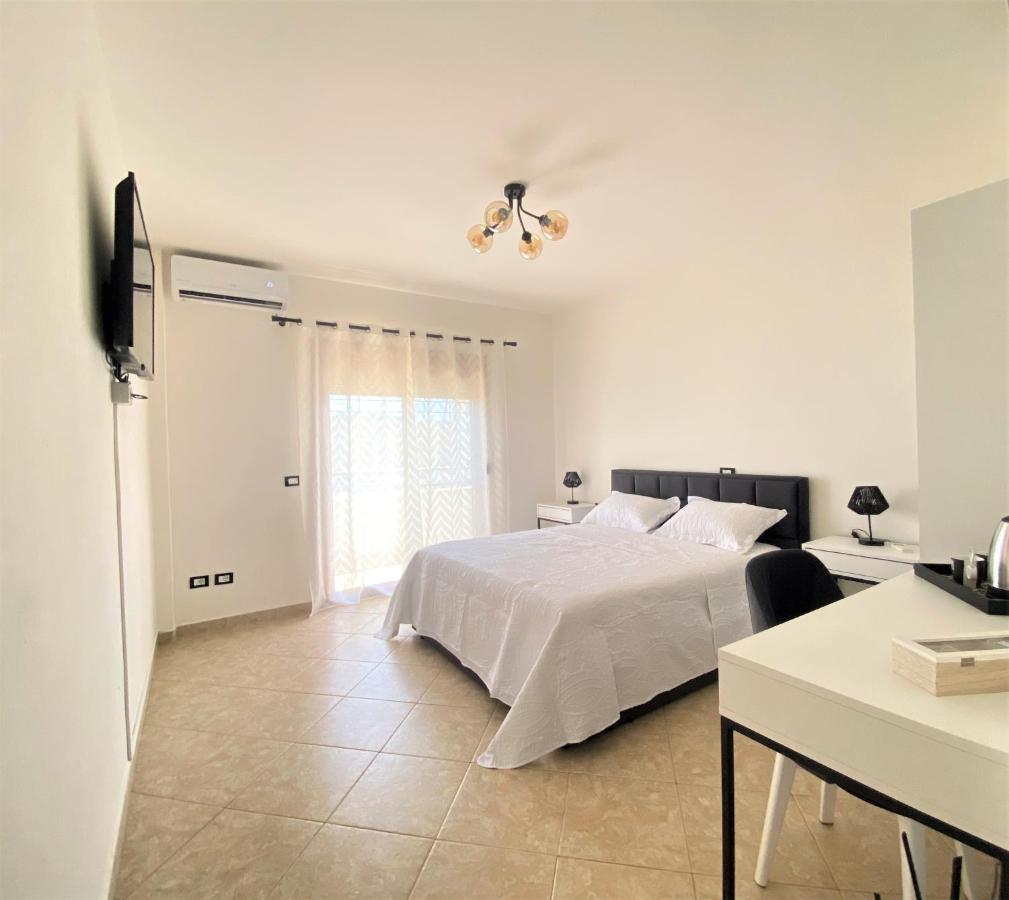 Appartement The White Corner à Durrës Extérieur photo